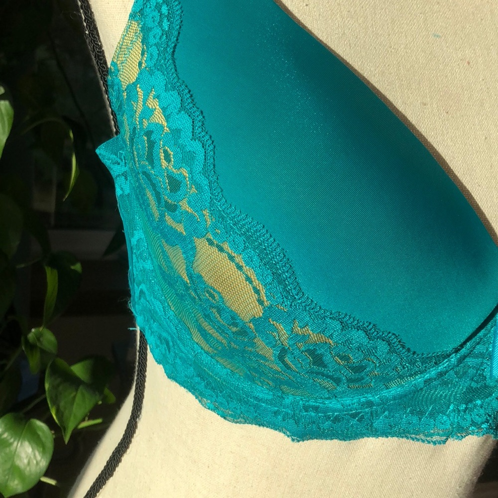Bra - Picture 2 of 3